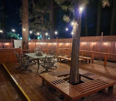 Big Bear Lake House | Enchanting Cabin with Hot Tub & Quiet Neighborhood