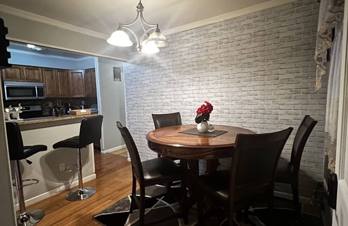 Queens Apartment | Enchanting Comfy Cozy Getaway