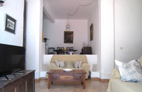 La Vegueta House | Enchanting cottage with private sun terrace and pool