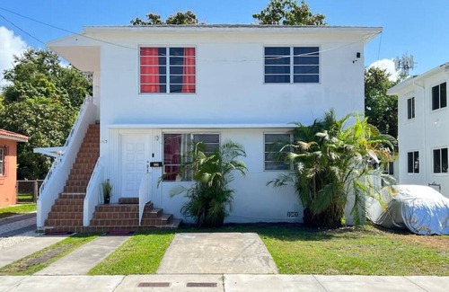 Coral Way Apartment | Enchanting cozy Apartment 10 min away from airport