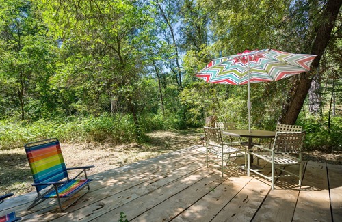 Fair Play Cabin | Enchanting Creekside Property Nestled in Wine Country