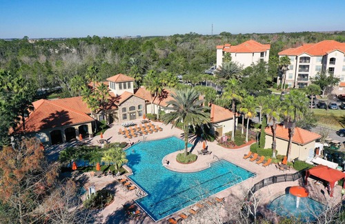 Four Corners Condo | Enchanting dog-friendly getaway with pool, hot tub, balcony, gym, W/D, & AC