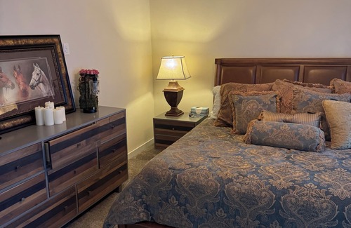 Lindale Other | Enchanting farmhouse with AC in Lindale