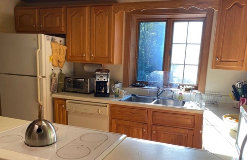 Stephentown House | Enchanting forest hide-away