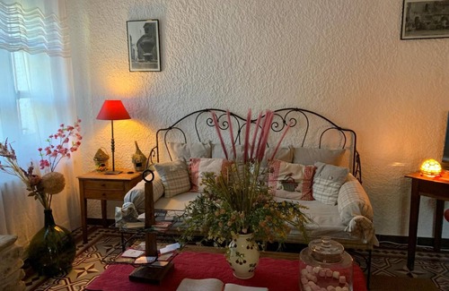 Venasque Bed & Breakfast | Enchanting Guest Room in the Heart of Provence