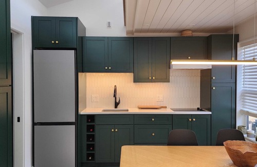 Lancaster Cabin | Enchanting retreat nestled in the heart of nature. Your ideal getaway awaits!