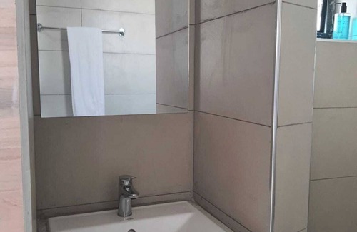 Mlolongo Apartment | Enchanting studio apartment in Nairobi 15minutes away from the Airport.