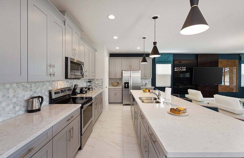 Four Corners House | Enchanting Villa Near Disney w/Princess BR, Theater, Arcade, Billiards & Pool