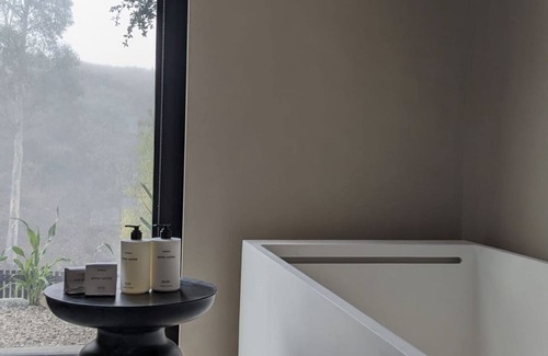 Malibu House | Encinal Mountain - A Private Luxury Malibu Retreat