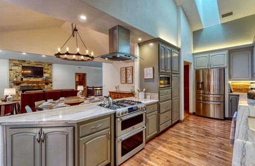 Lake Arrowhead House | Enclosed backyard w Running Stream; Walk 2Lake; Dog Friendly! Large 2Story Home
