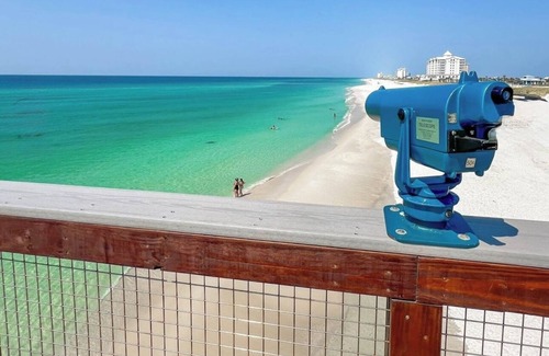 Gulf Breeze House | End-of-Season Deals - Now More Affordable! & Pet-Friendly!