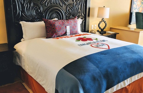 Paraiso Escondido Resort | End of Summer Get Away Dates Available!