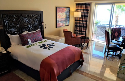 Paraiso Escondido Resort | End of Summer Get Away Dates Available!