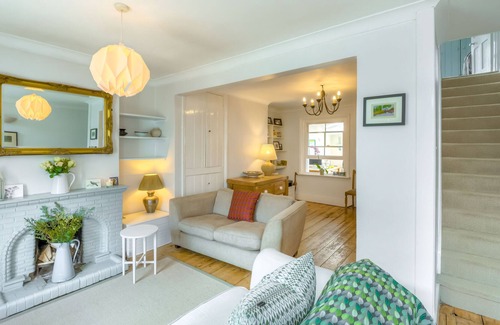 Arundel House | End of Terrace Cottage in Arundel