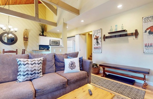 Majestic Pines Condo | End Unit, lots of natural light. Near the Golf Course. On-site Pool!
