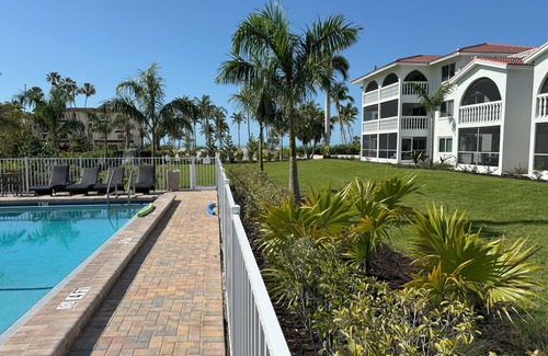 Sanibel Condo | End unit with extra windows. Steps to the beach, private beach access!