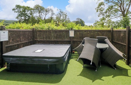 Carlton-in-Cleveland Cottage | Endeavour Lodge 4