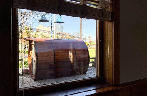 Downtown - Waterfront Hotel | Endion Station Inn by Heirloom Boutique Collection