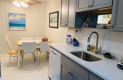 Northeast Virginia Beach House | Endless Beach Unit A and B/the whole house