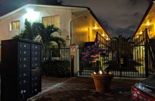 Riverside Park Apartment | Endless Summer Rentals 3 bedroom 2 Bath - entire apartment