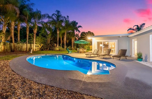 Vero Beach House | Endless Summer Vacay w/Arcade & Heated Poolnn