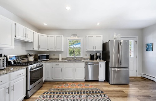 Popponesset House | Endless summer with gorgeous views in relaxing luxury
