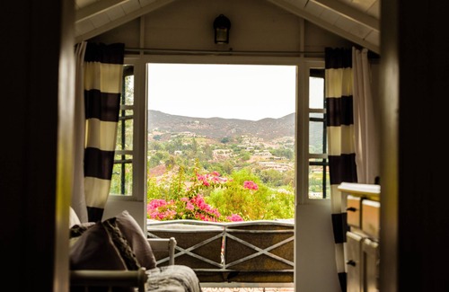 Temecula House | Endless view hilltop hideaway cottage 🌴
