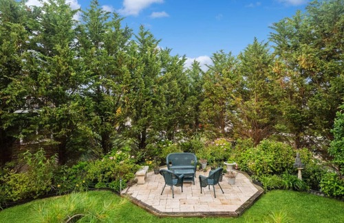Remsenburg Condo | Endless Water Views: Your Hamptons Oasis Awaits - Book Now