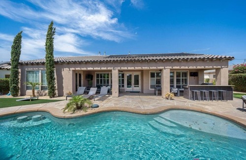 Indio House | EndUp - Montage deluxe game room. Walk to Coachella. free pool heat.