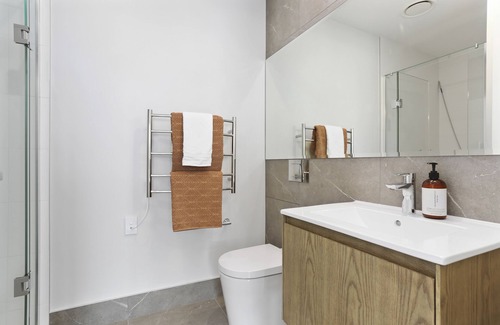 Mount Eden Apartment | Enfield Sky - Brand New Luxury Penthouse