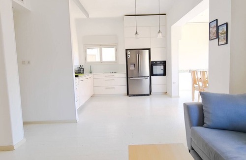 Tel Aviv Apartment | Engel Jolie - One Bedroom Apartment, Sleeps 4