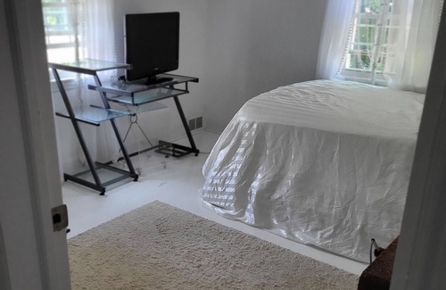 Englewood Condo | ENGLEWOOD CLEANReno 1bed WiFi NO SMOKERS/VAPES/OUTDOOR SHOES LongTerm Welcome.