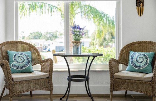 Englewood South House | Englewood Escape: 3BR Water-Front with Pool