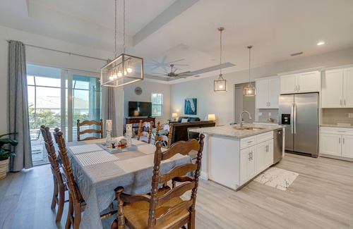Englewood East House | Englewood Escape Near Beaches w/Private Lanai!