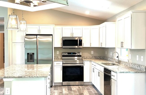 Englewood East Villa | Englewood Vacation Villa 7 miles away from beautiful beach