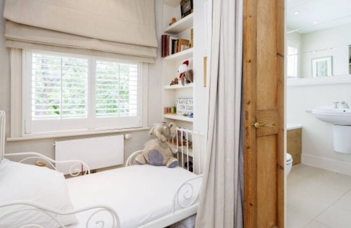 Parsons Green and Walham House | English Dream, by Veeve