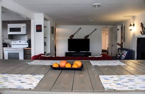 Camdenton House | Enjoy a 3-bedroom vacation home near Lake of the Ozarks