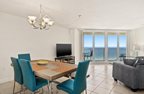 Gulf Lagoon Beach Apartment | Enjoy A Birds Eye View at Panama City Beach