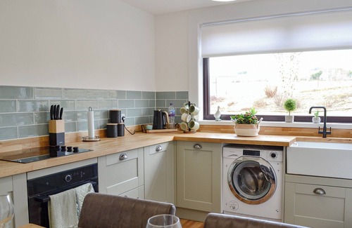 Pitlochry Cottage | Enjoy a break at any time of the year in this comfortable cottage.