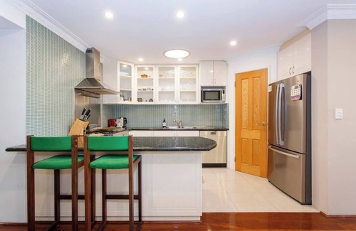 Fremantle House | Enjoy a comfortable experience at this extremely central Fremantle house