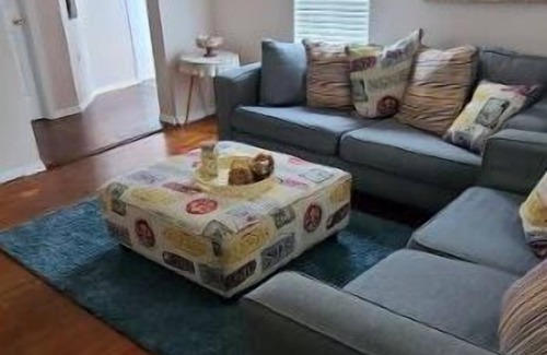 Saint Cloud House | Enjoy a cottage experience in a historical city.