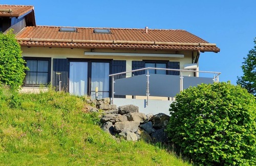 Lechbruck House | "Enjoy a family-friendly vacation apartment near the idyllic Lechsee lake!"