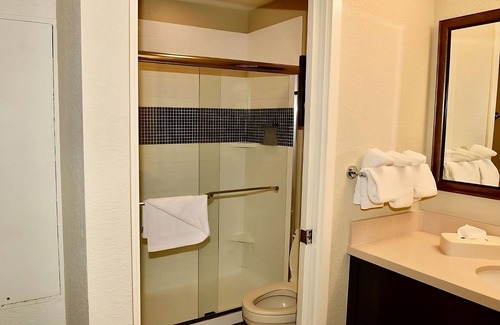 San Bruno Resort | Enjoy a Hassle-Free Stay, Parking, Kitchen, Pet-Friendly Property