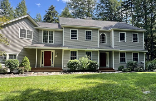 Waitsfield House | Enjoy a magical winter holiday at Sugarbush Resort/Mad River Valley
