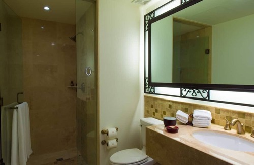 Marina Hotel | Enjoy a Master Suite at Grand Solmar Land's End.
