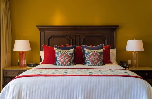 Marina Hotel | Enjoy a Master Suite at Grand Solmar Land's End.