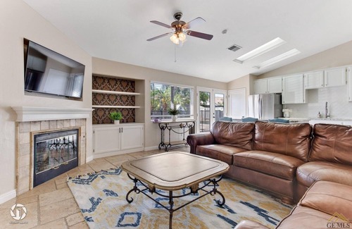 Greenacres House | Enjoy a Mini Oasis w/Pool Waterfall 4bd/2ba Home!