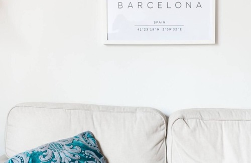 L'Hospitalet de Llobregat Apartment | Enjoy a peaceful escape from the hustle and bustle of the city center in this thoughtfully designed apartment.