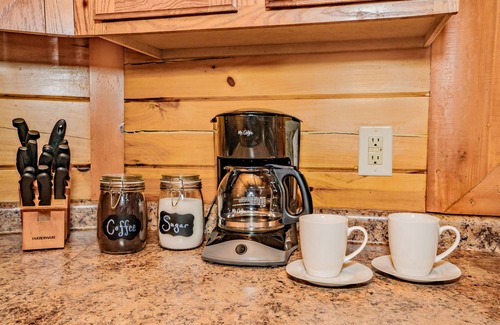 Cosby Cabin | Enjoy a Private Indoor Heated Pool Cabin 3 Minutes From the National Park