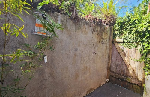 Savusavu House | Enjoy a secluded beach escape in this charming cottage.